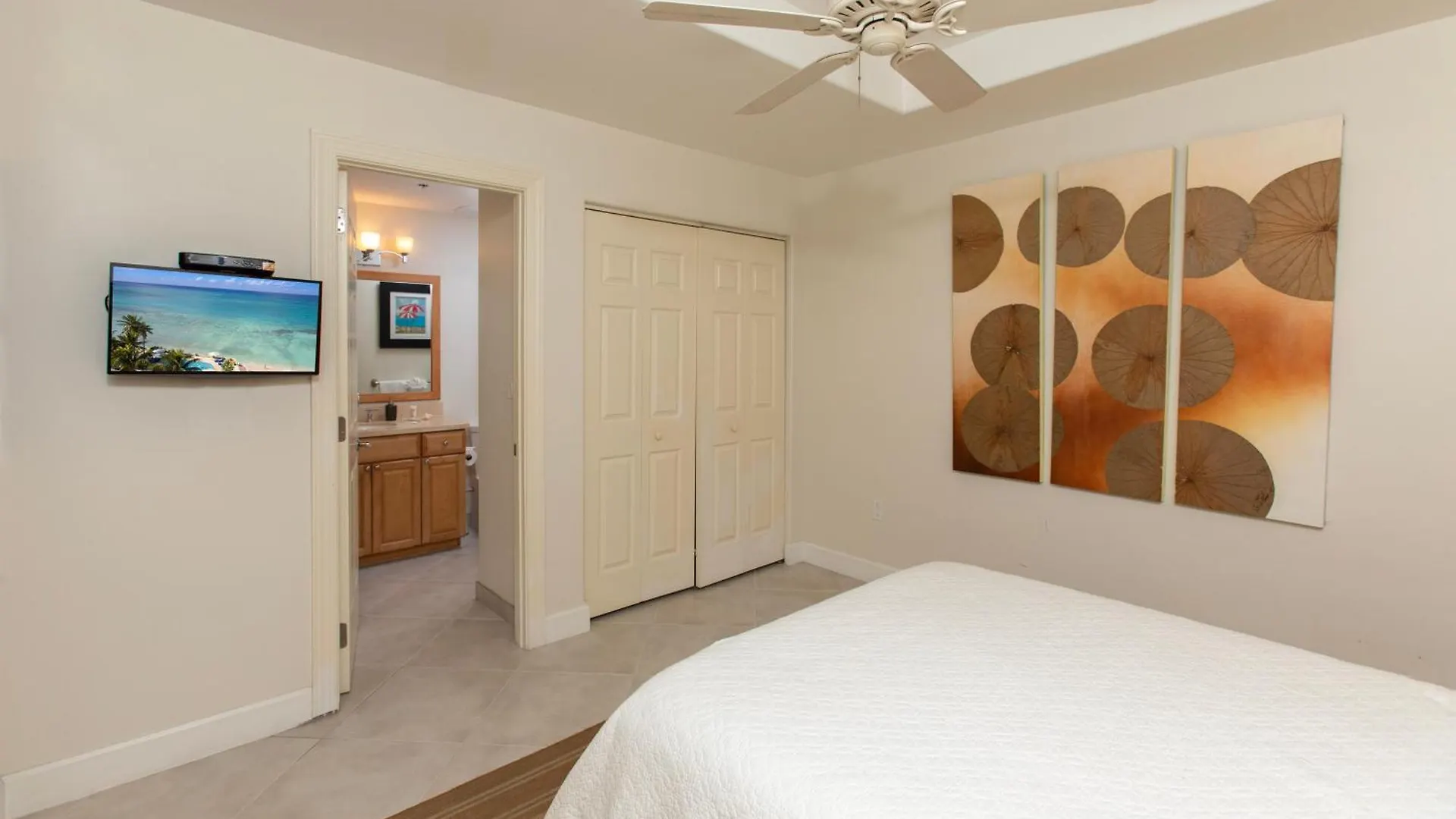 アパート South Bay Beach Club 3 - 2 Bedroom 2 Bathroom Unit ジョージ・タウン